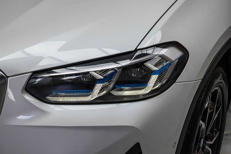 BMW X4 xD30d 210kW*HEAD-UP*TAŽNÉ*ČR - fotka 35 z 44