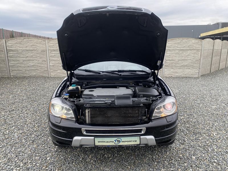 Volvo XC90 2.5TDi D5 200PS 7M 196000KM 1A - fotka 79 z 161