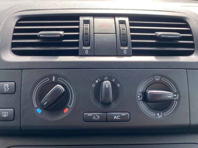 Škoda Roomster (2013) 1,2 TSI (63kW) Man - fotka 17 z 25