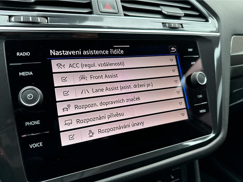 Volkswagen Tiguan Allspace Life 2.0 TDI 110 kW - fotka 15 z 21