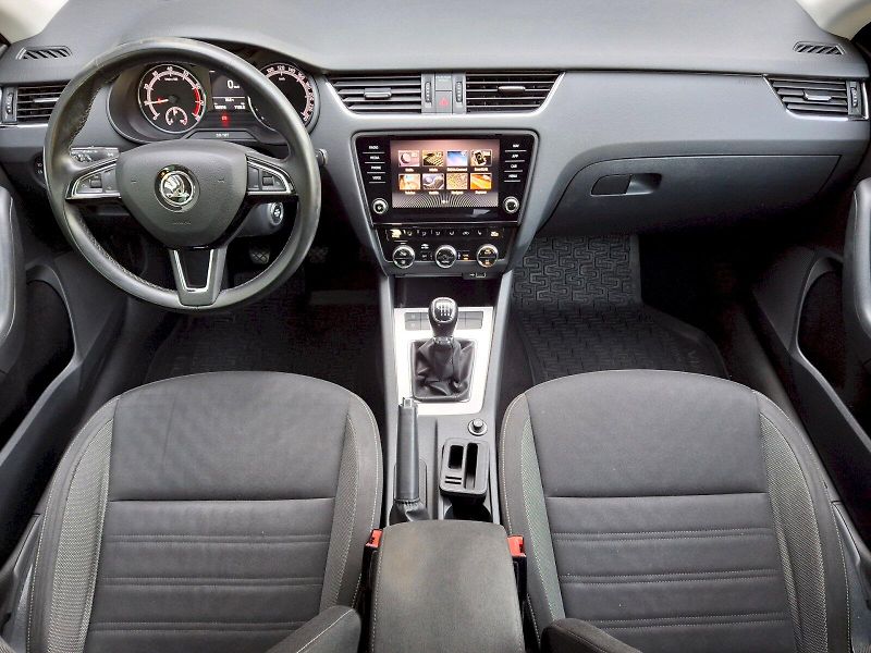 Škoda Octavia (2019) Ambition Plus Extra 1,5TSi 110 - fotka 5 z 35