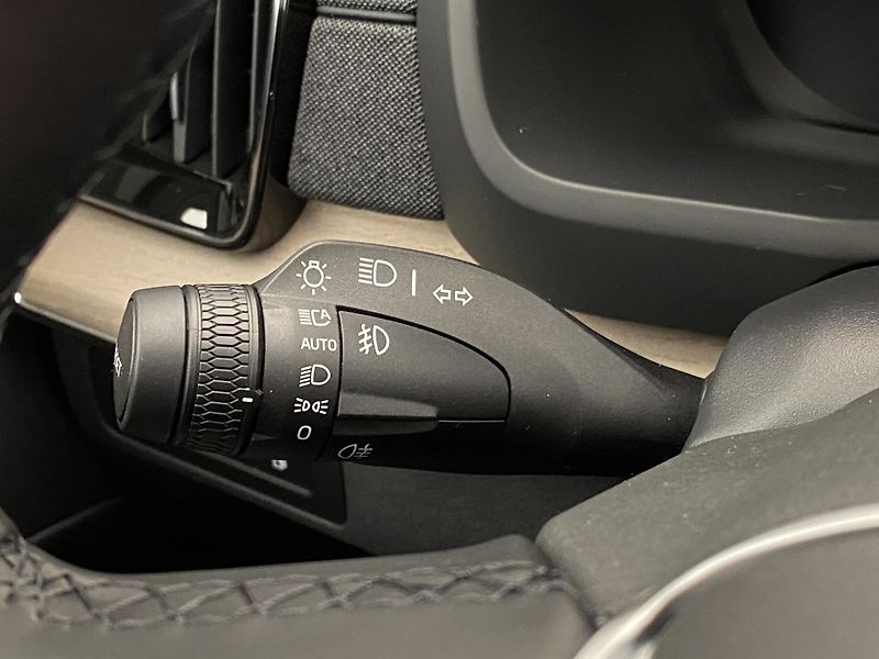 Volvo XC90 (2026) T8 AWD RECHARGE BRIGHT PLUS 7m - fotka 32 z 72