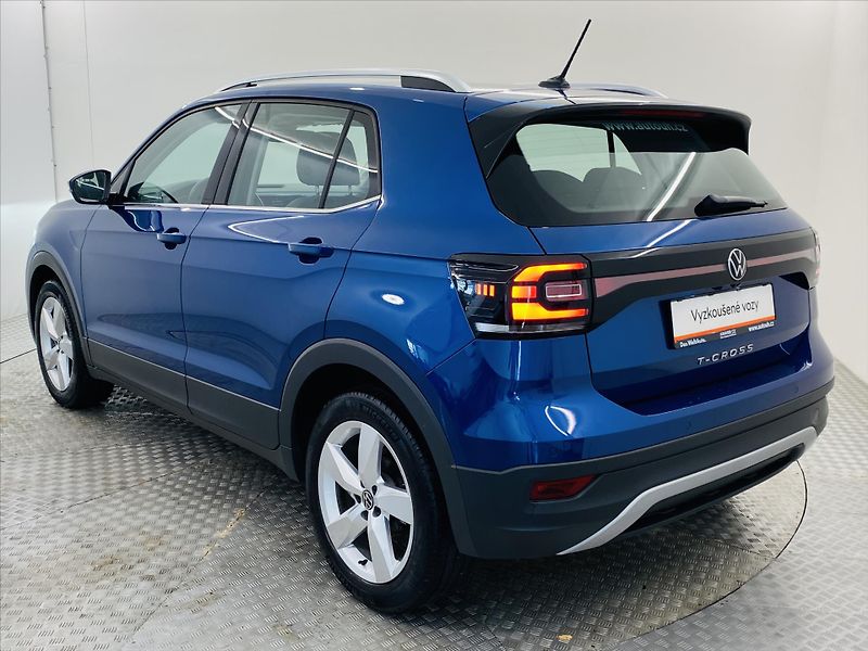 Volkswagen T-Cross 1,0 TSI DSG  81kW Highline - fotka 20 z 23