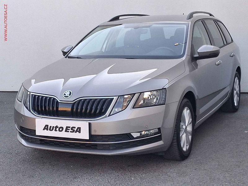 Škoda Octavia (2018) 1.4 TSi, Style, navi, +kola - fotka 3 z 19