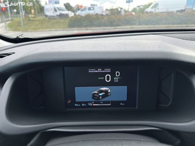 Jeep Avenger (2025) Longitude Electric 54kWh - fotka 8 z 8