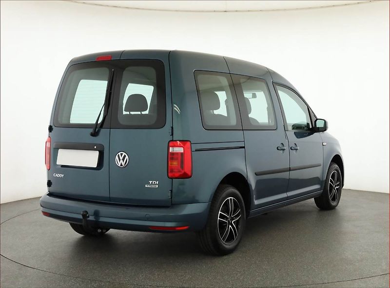 Volkswagen Caddy (2016) 2.0 TDI, 5Míst, ČR - fotka 5 z 17