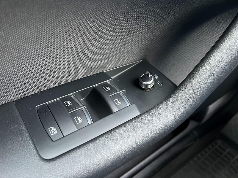 Audi A3 (2011) 1.6TDi 77kW! Sportback! - fotka 15 z 23