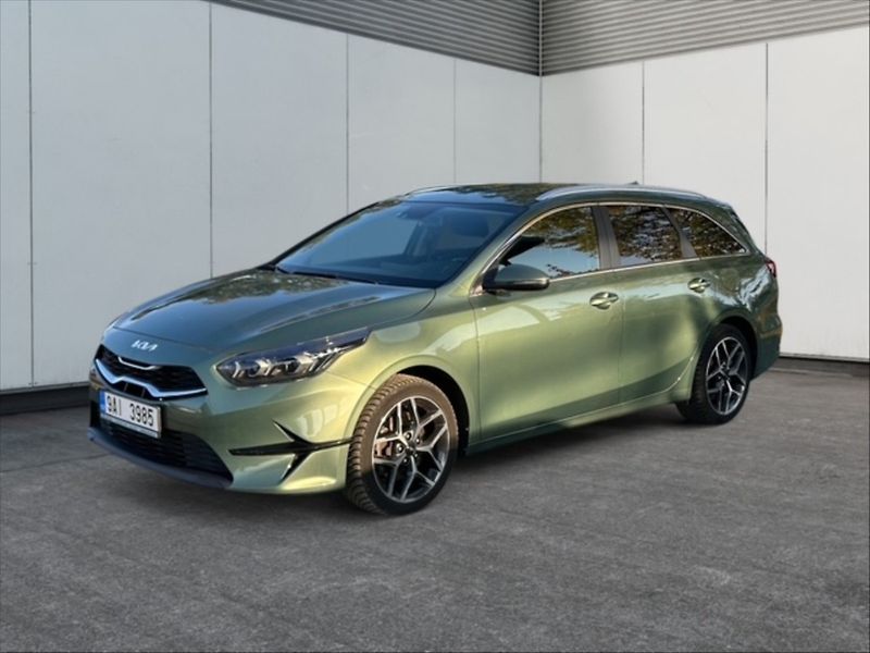 Kia Ceed 1,5 T-GDI 118 Top - fotka 3 z 10