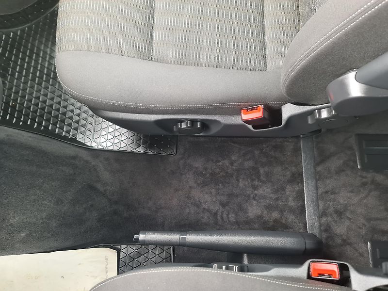 Volkswagen Transporter (2016) MULTIVAN 2.0TDi 110-KW OLOMOUC - fotka 62 z 103