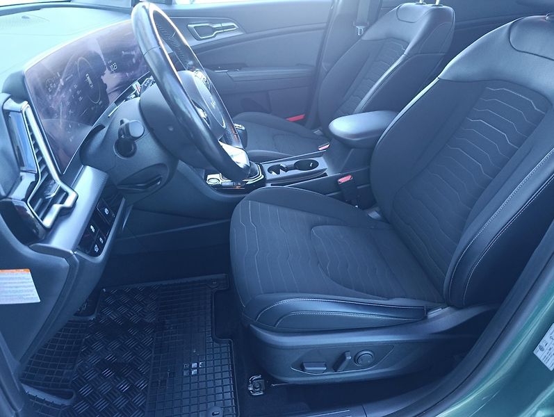 Kia Sportage (2022) 1.6 T-GDi 110Kw Top 4x4 ČR 1. - fotka 14 z 17
