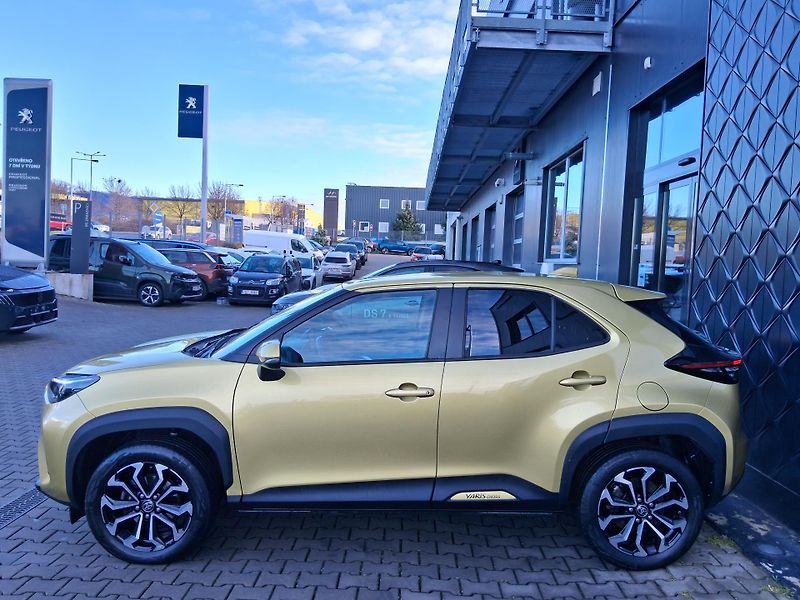 Toyota Yaris Cross COM. STYLE TECH 1.5 Hyb. 85 kW - fotka 4 z 30