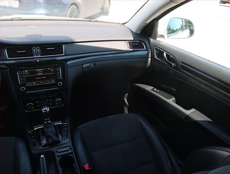 Škoda Superb (2014) Elegance 2.0 TDI, 4X4 - fotka 8 z 22