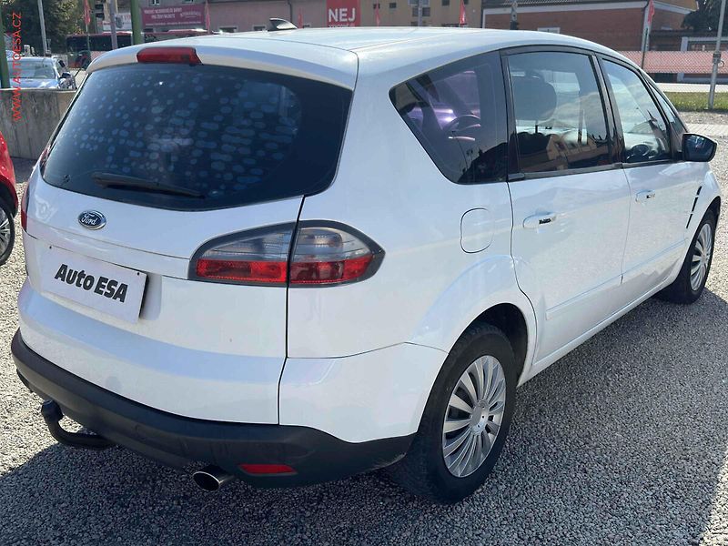 Ford S-MAX (2009) 2.5T, autoAC - fotka 4 z 19