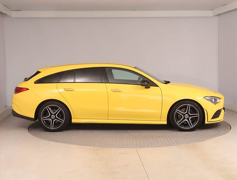 Mercedes-Benz CLA (2020) AMG Paket 200 d - fotka 6 z 21