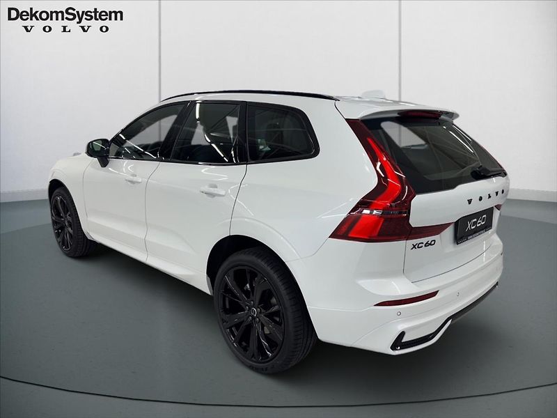 Volvo XC60 (2025) 2,0 B5 AWD Plus Black Ed  B5 - fotka 4 z 15
