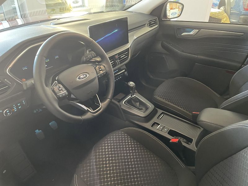 Ford Kuga (2024) Titanium 1.5 EcoBoost 110kW - fotka 12 z 30