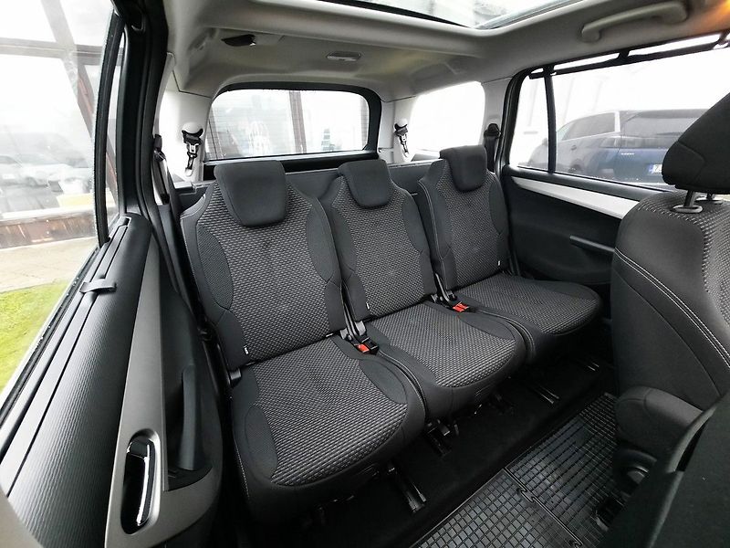 Citroën C4 Picasso 1,6 eHDI 112k STT 7 Míst - fotka 5 z 25