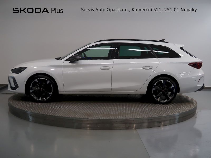 Cupra Leon (2025) ST 1.5 eTSI 110KW DSG - fotka 3 z 43