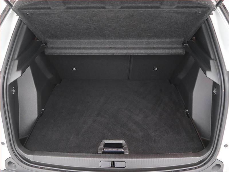 Peugeot 2008 (2022) GT 1.2 PureTech, Serv.kniha - fotka 12 z 12