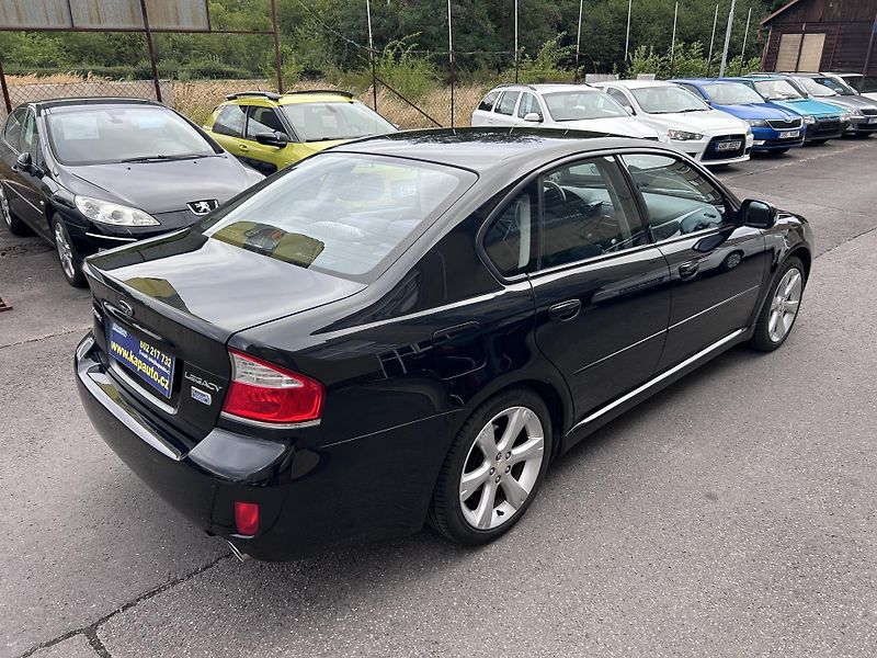 Subaru Legacy 2.0 D Active AWD - fotka 30 z 38
