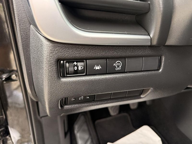Nissan Qashqai (2022) 1.3 MHEV,140PS,ZÁRUKA - fotka 28 z 37