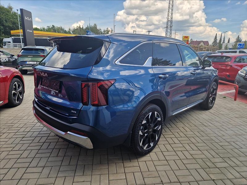 Kia Sorento (2025) 2,2  CRDI TOP + NAPPA 4X4 8DCT - fotka 4 z 18