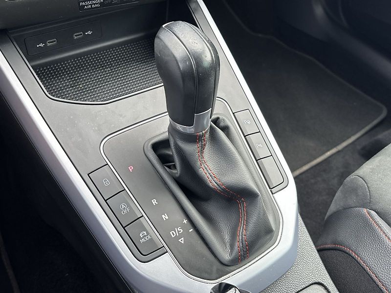Seat Arona (2022) 1.5 TSI DSG FR - fotka 15 z 29