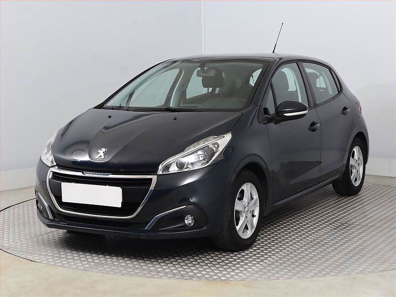 Peugeot 208 (2017) 1.2 PureTech, ČR,1.maj - fotka 2 z 15