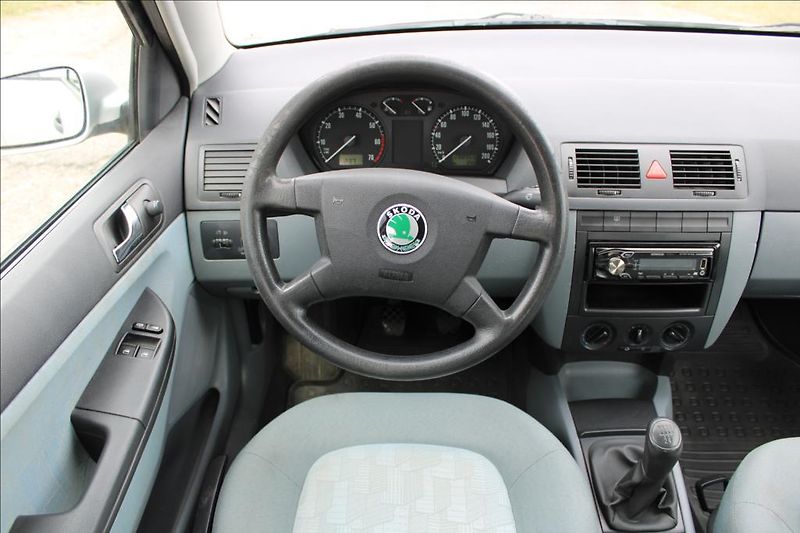Škoda Fabia 1,4 i 16V  STK 9/2028, KLIMA - fotka 12 z 20