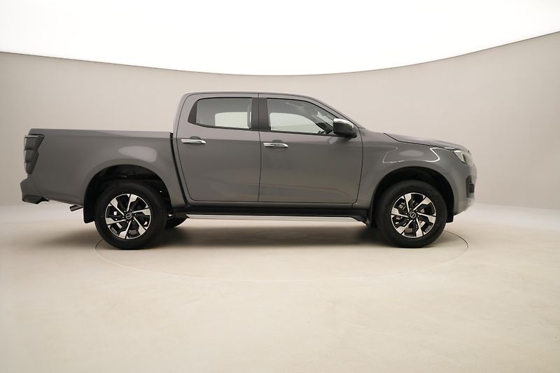 Isuzu D-Max (2026) Double Cab 2,2 LS 4x4 AUT - fotka 6 z 35