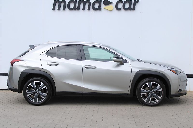Lexus UX 250h 2.0 E-CVT 1.MAJITEL DPH ČR - fotka 8 z 27