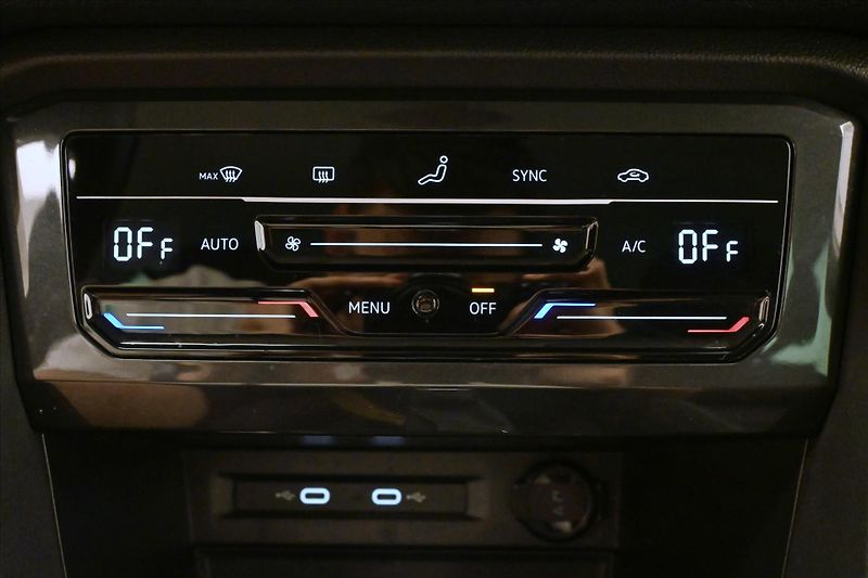Volkswagen Tiguan 2,0 TDI 110 kW DSG Life Záruka - fotka 21 z 33