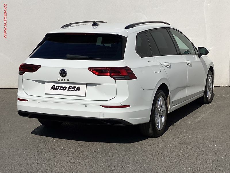 Volkswagen Golf (2022) 2.0 TDi, ČR, Life - fotka 4 z 19