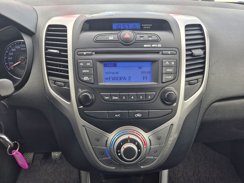 Hyundai ix20 1.4i 66kw, ČR, DPH, nová STK - fotka 17 z 24