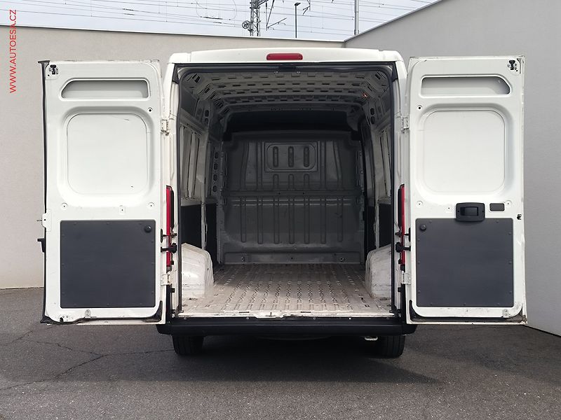 Peugeot Boxer (2018) 2.0HDi L4H2, ČR, 120kW, AC - fotka 7 z 22