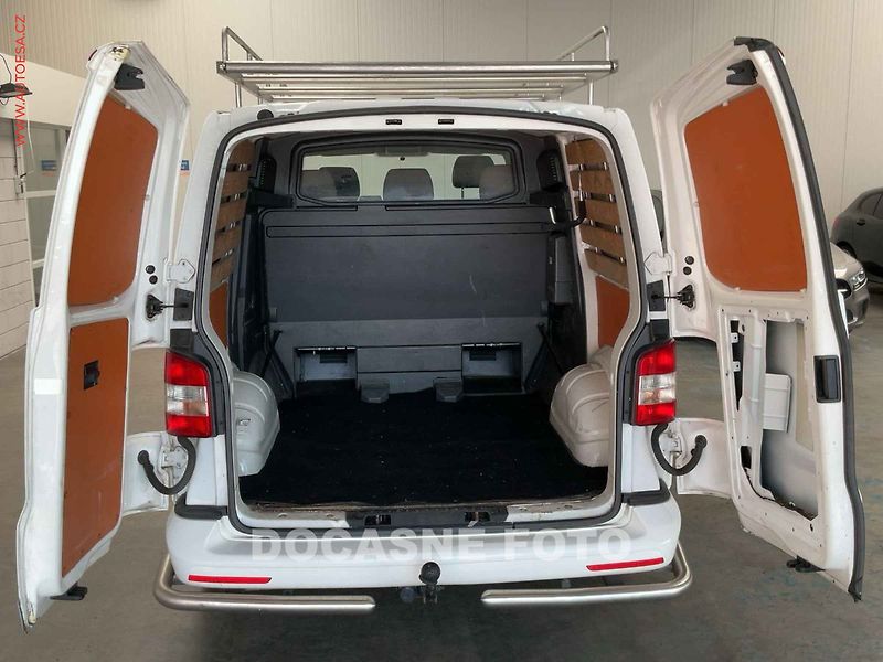 Volkswagen Transporter (2014) 2.0TDi 5míst, navi, stř - fotka 8 z 8
