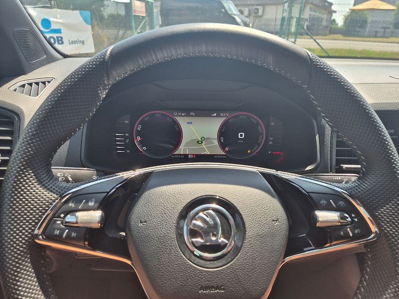 Škoda Karoq 1,5 TSI 110kW SportLine, CZ, 1 - fotka 14 z 28