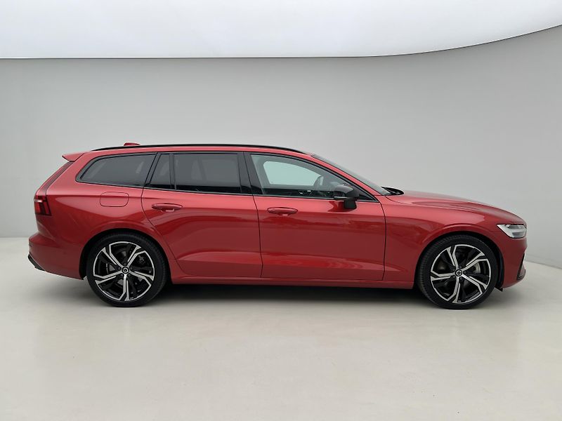 Volvo V60 T6 AWD DARK PLUS RECHARGE AUT - fotka 10 z 48