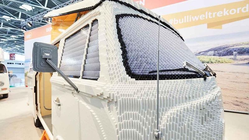 Volkswagen T2 z kostek Lego