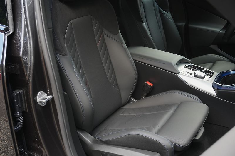BMW X3 20d, Tažné, HUD, ACC, 360°,H/K - fotka 47 z 50