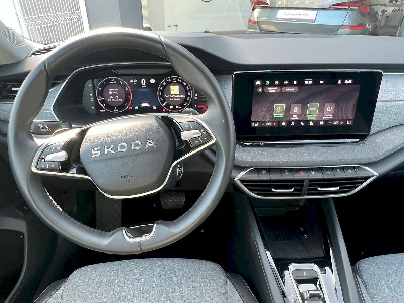 Škoda Octavia (2025) Top Selection 1.5TSi M-HEV 110 - fotka 23 z 33