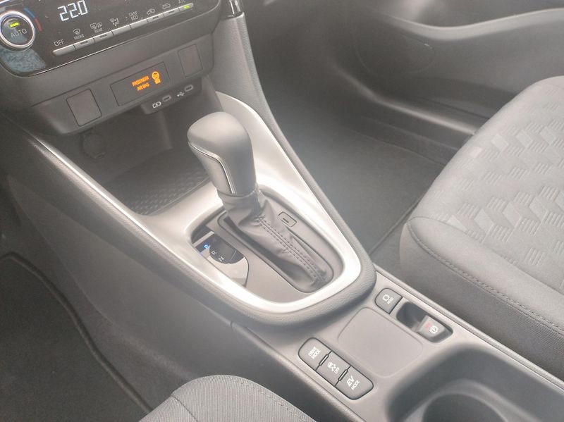 Toyota Yaris (2026) 1.5 HEV Comfort Fleet - fotka 7 z 11