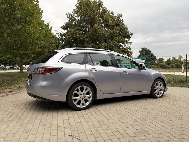 Mazda 6 2.5 Top Bose - fotka 12 z 32