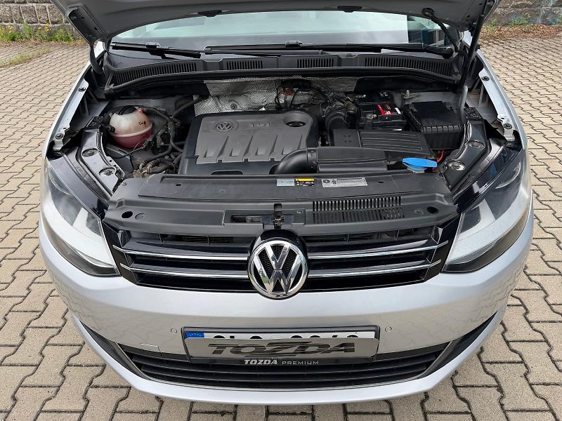 Volkswagen Sharan 2,0 TDI DSG Comfortline/servis - fotka 26 z 34