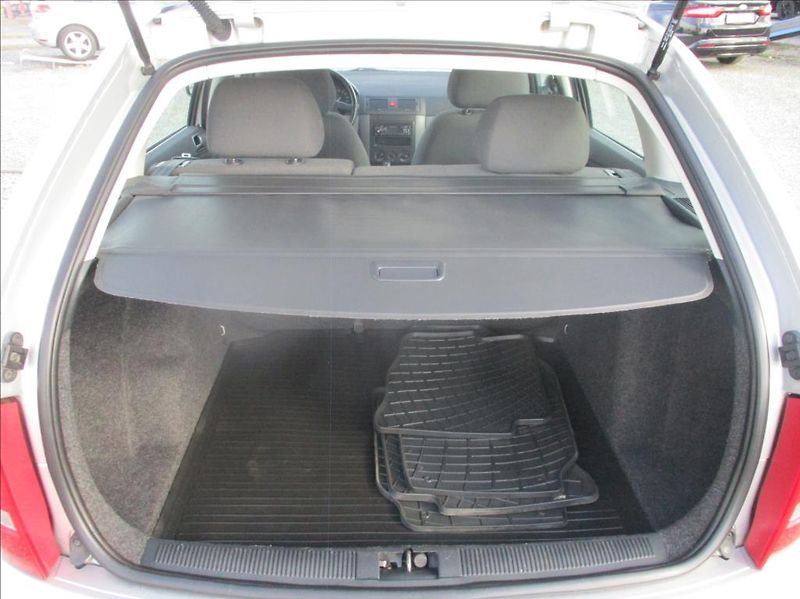 Škoda Fabia 1,2 i, 47kW,74 786km,1.maj,CZ, - fotka 13 z 29