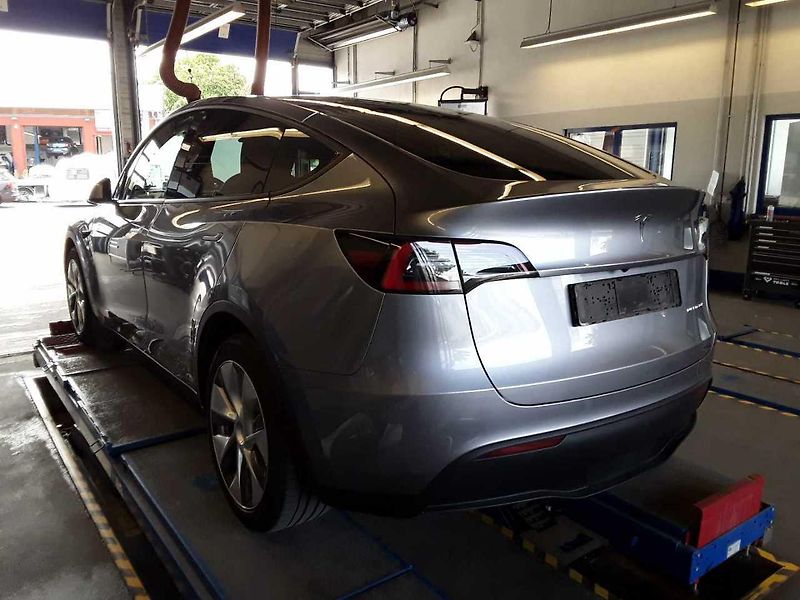 Tesla Model Y ZAMLUVENO ! TZ 93 % - fotka 2 z 7