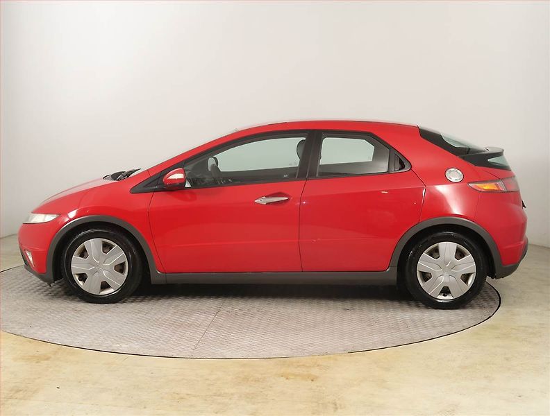 Honda Civic (2009) 1.8 i - fotka 3 z 17
