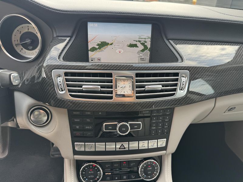 Mercedes-Benz CLS (2014) 350 CDI, 4Matic, AMG - fotka 27 z 64