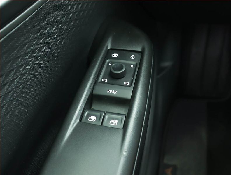Cupra Born (2022) 58, SoH 93% - fotka 15 z 19