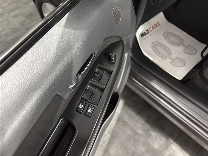 Suzuki SX4 1,6   VVT SPORT-LINE KEYLESS - fotka 7 z 35